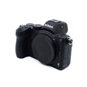 Nikon Z5 4804-5 Nikon Z5 (SC 10000, Kunto K5, Takuu 6kk) - Käytetty