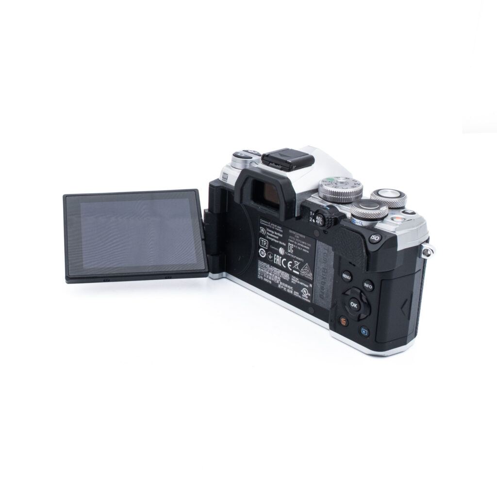 Olympus E-M5 III-3 Olympus OM-D E-M5 Mark III Hopea (SC 4500, Takuu 6kk) - Käytetty