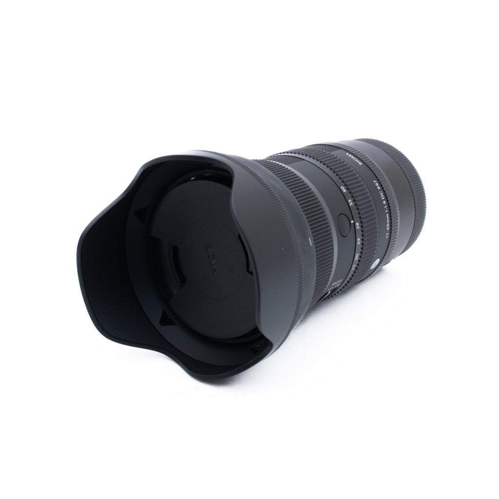 Sigma 17-40mm f18 DC Canon RF-3 Sigma 17-40mm f/1.8 DC Canon RF-S - Käytetty
