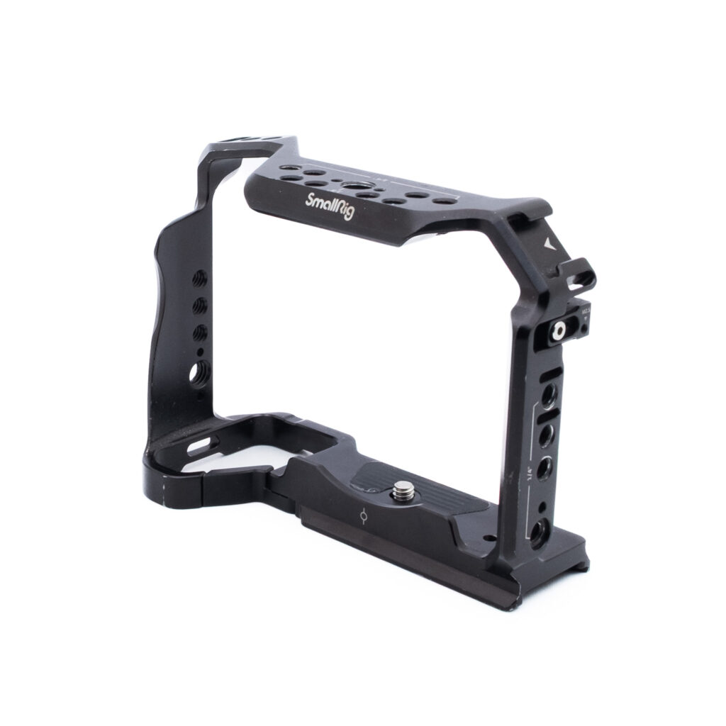Smallrig A1 cage-2 SmallRig 3667 Cage for Sony A7 IV / A7S III / A1 (sis. ALV 25,5%) - Käytetty