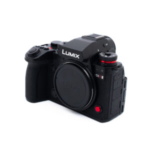 Panasonic Lumix DC-S1R II (SC 3500, Kunto K5, Takuu 12kk) - Käytetty
