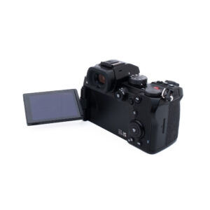 Lumix S5 694-3 Panasonic Lumix DC-S5 - Käytetty