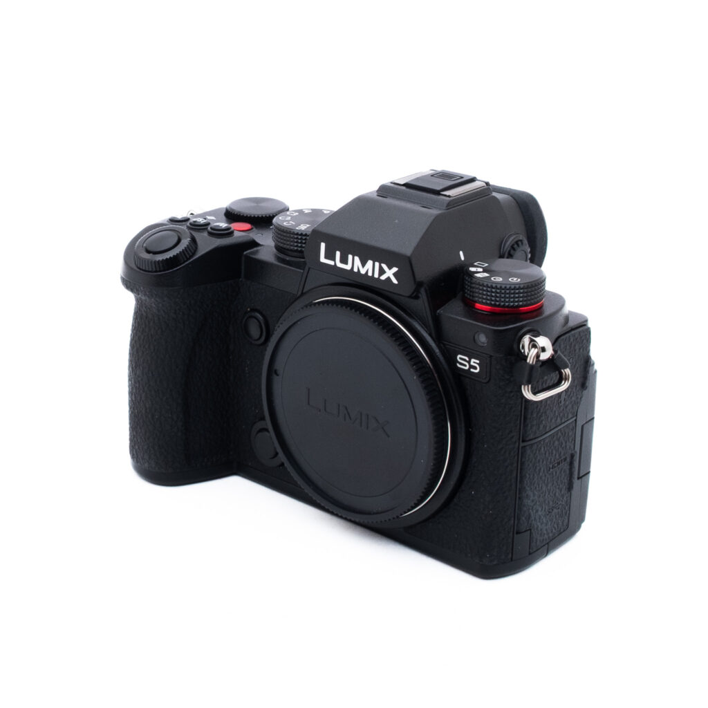 Lumix S5 694-5 Panasonic Lumix DC-S5 - Käytetty
