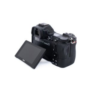 Nikno Z6 7075-3 Nikon Z6 (SC 15000, Takuu 6kk) - Käytetty