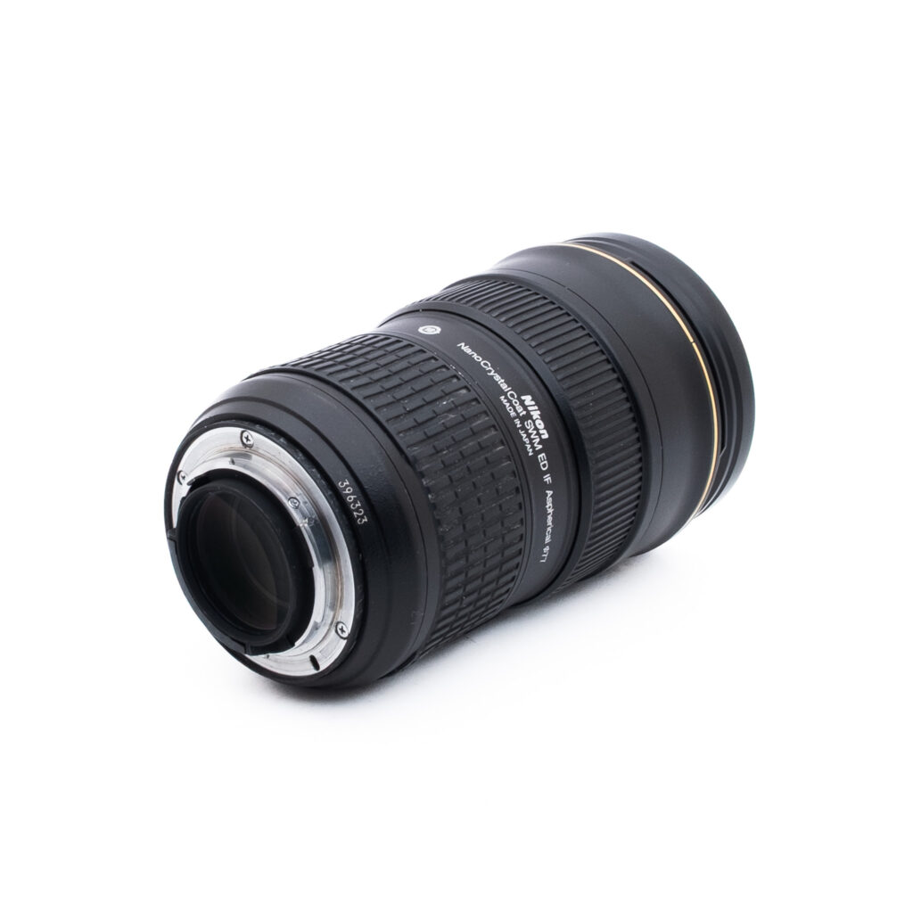 Nikon 24-70mm f28G ED-1-2 Nikon AF-S Nikkor 24-70mm f/2.8 G ED - Käytetty