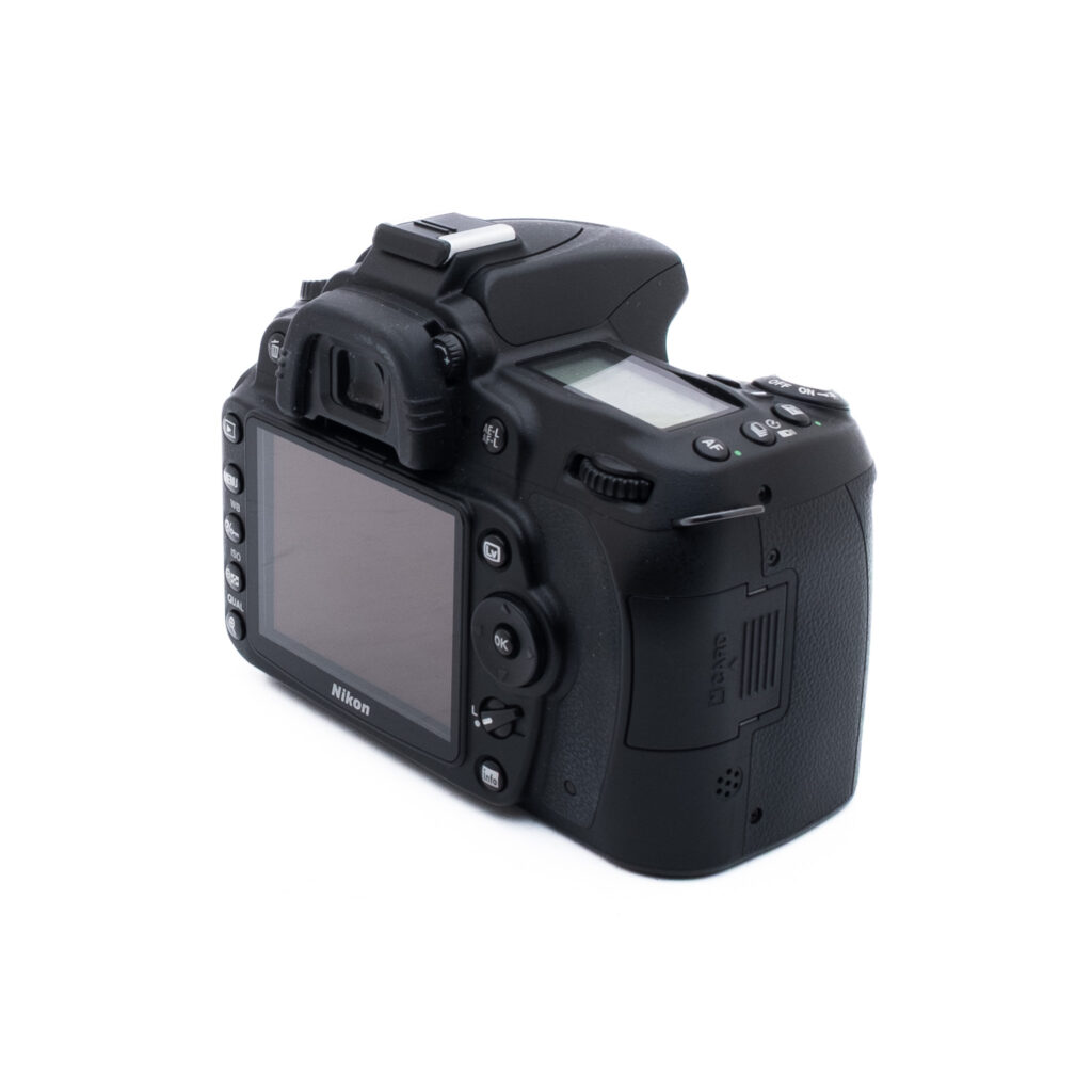 Nikon D90 (SC 4000, Kunto K5) - Käytetty
