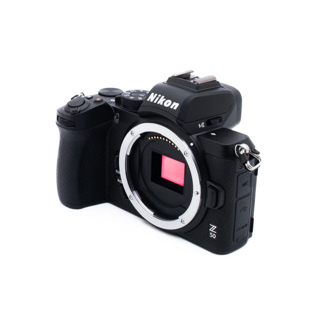 Nikon Z50-3 Nikon Z50 (SC 200, Kunto K5, Takuu 22kk) - Käytetty