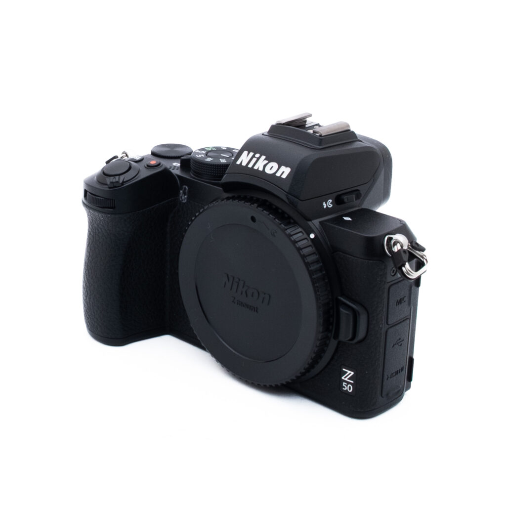 Nikon Z50-4 Nikon Z50 (SC 200, Kunto K5, Takuu 22kk) - Käytetty