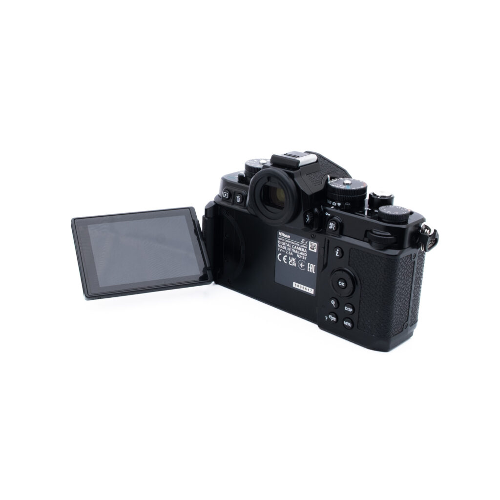 Nikon Zf-3 Nikon Zf (SC 10000, sis. ALV 25,5%, Takuu 6kk) - Käytetty