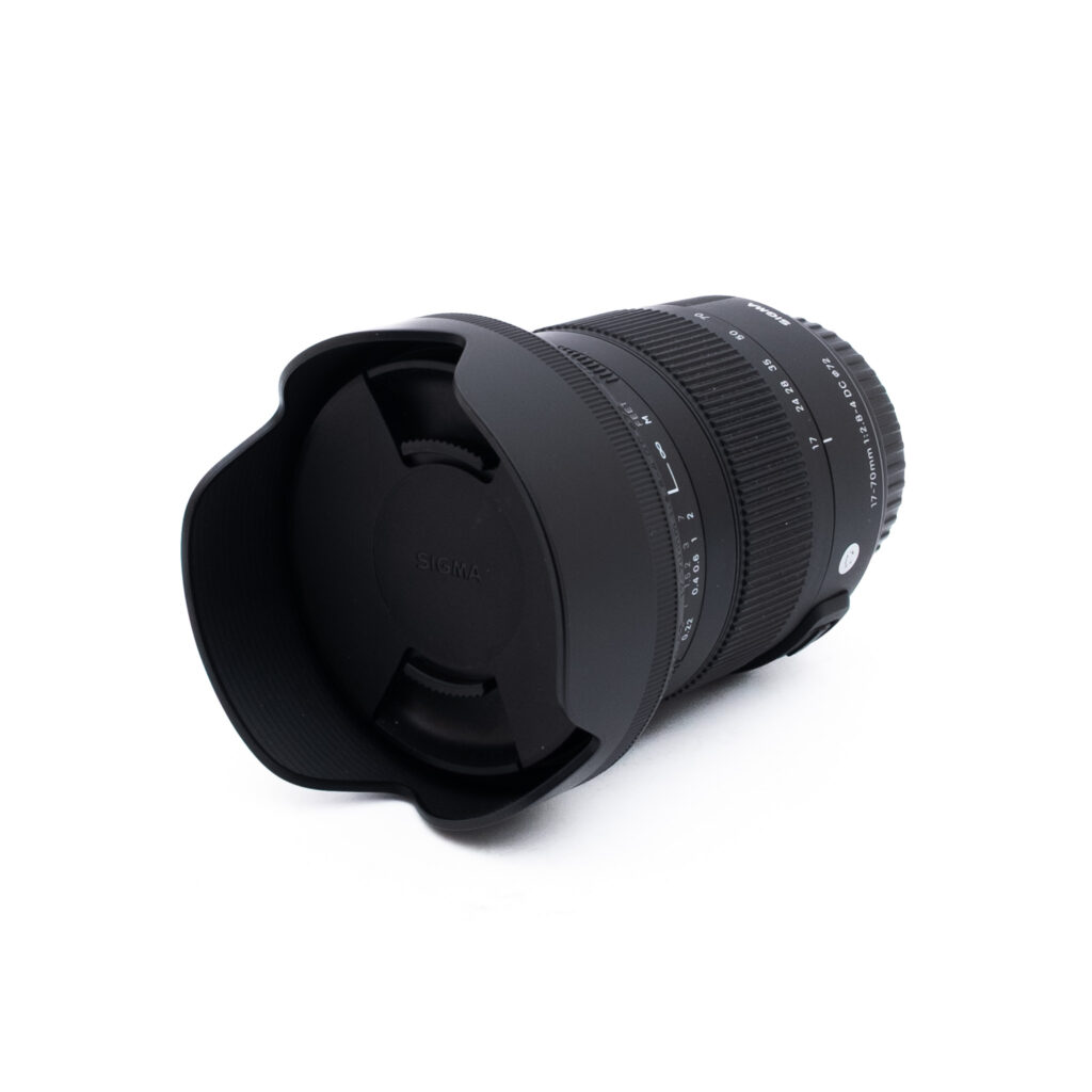 Sigma 17-70mm f28-4 DC-3 Sigma 17-70mm f/2.8-4 DC Macro HSM OS Canon EF-S - Käytetty