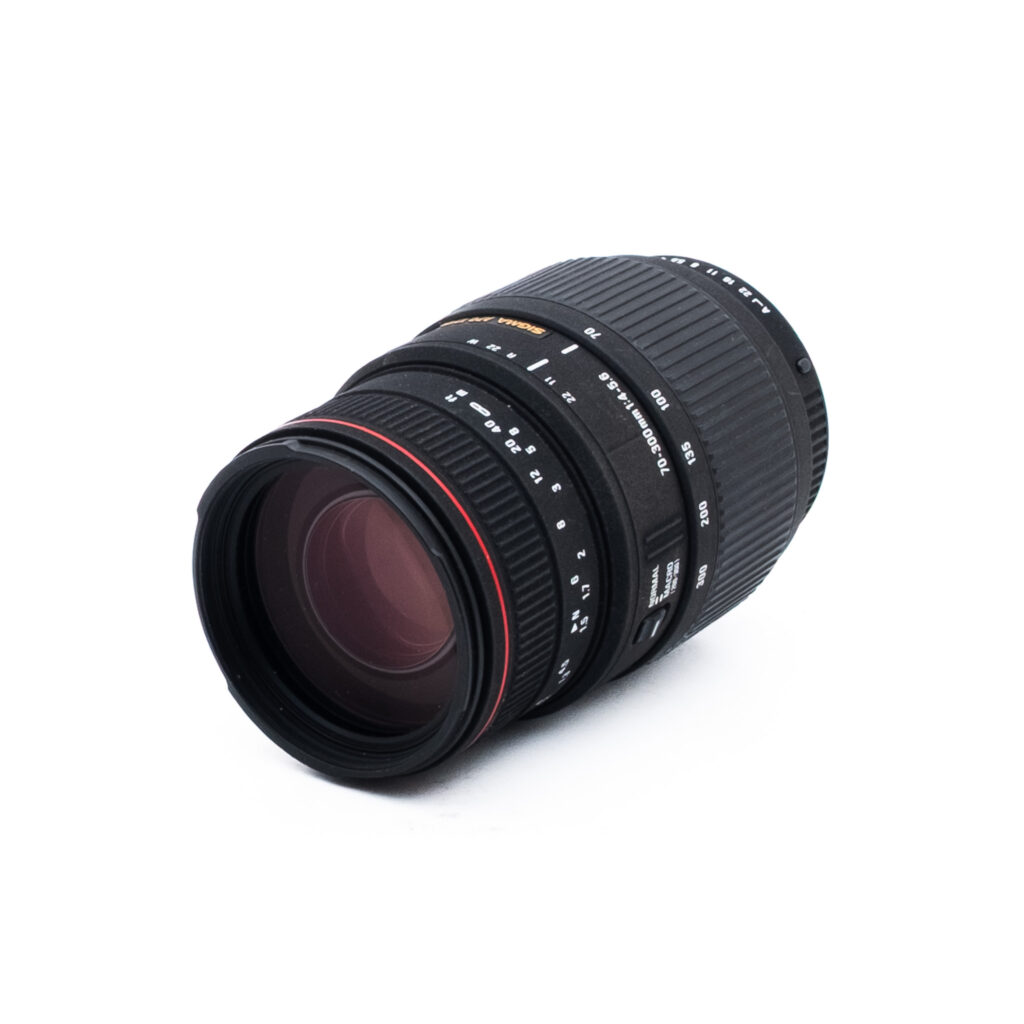 Sigma 70-300mm f4-56 PK-2 Sigma 70-300mm f/4-5.6 APO DG Pentax K - Käytetty