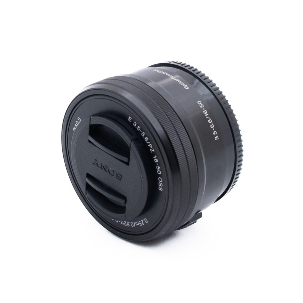 Sony 16-50mm PZ f35-56E OSS-3 Sony E PZ 16-50mm f/3.5 - 5.6 OSS (Kunto K5, Takuu 6kk) - Käytetty