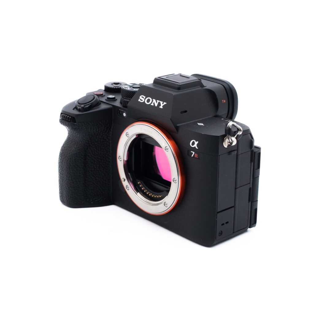 Sony A7R V (SC 23000, Takuu 12kk) – Käytetty