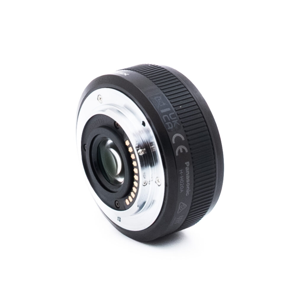 Lumix 20mm f17-1 Panasonic Lumix G 20mm f/1.7 - Käytetty