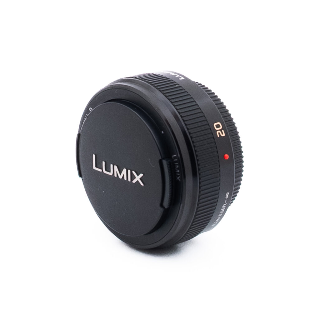 Lumix 20mm f17-3 Panasonic Lumix G 20mm f/1.7 - Käytetty
