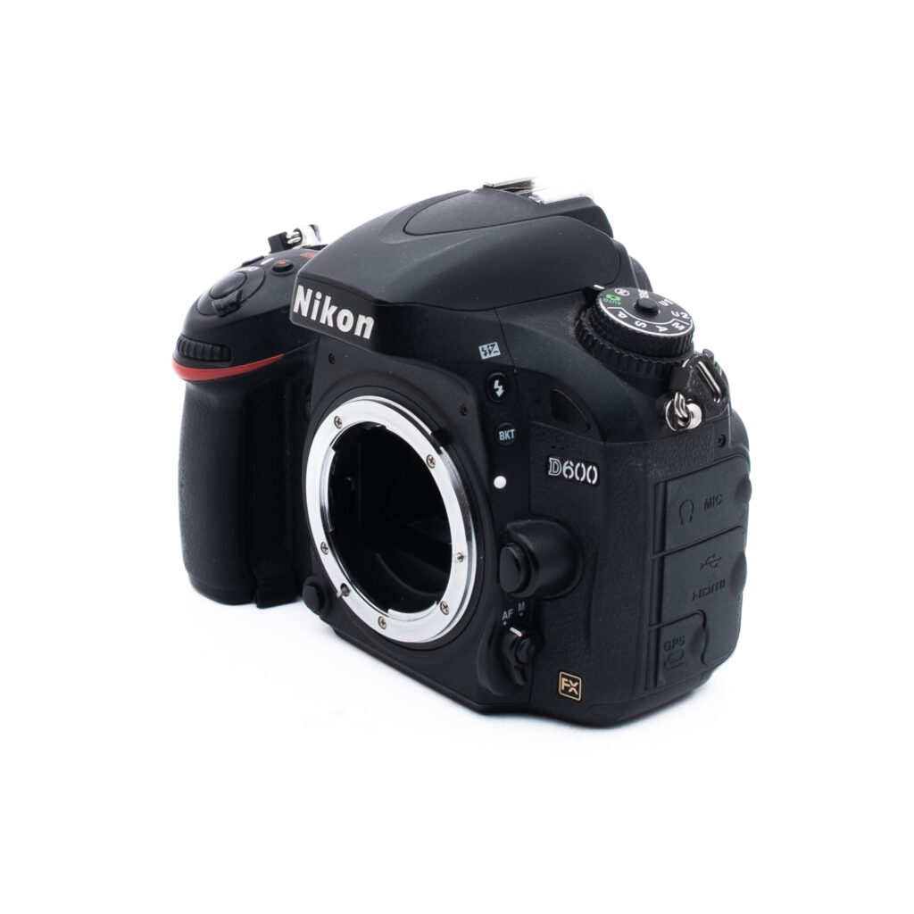 Nikon D600 4130-4 Nikon D600 (SC 59500) - Käytetty
