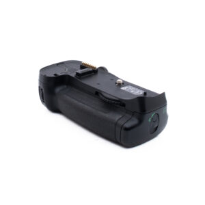 Nikon MB-D10 akkukahva - Käytetty