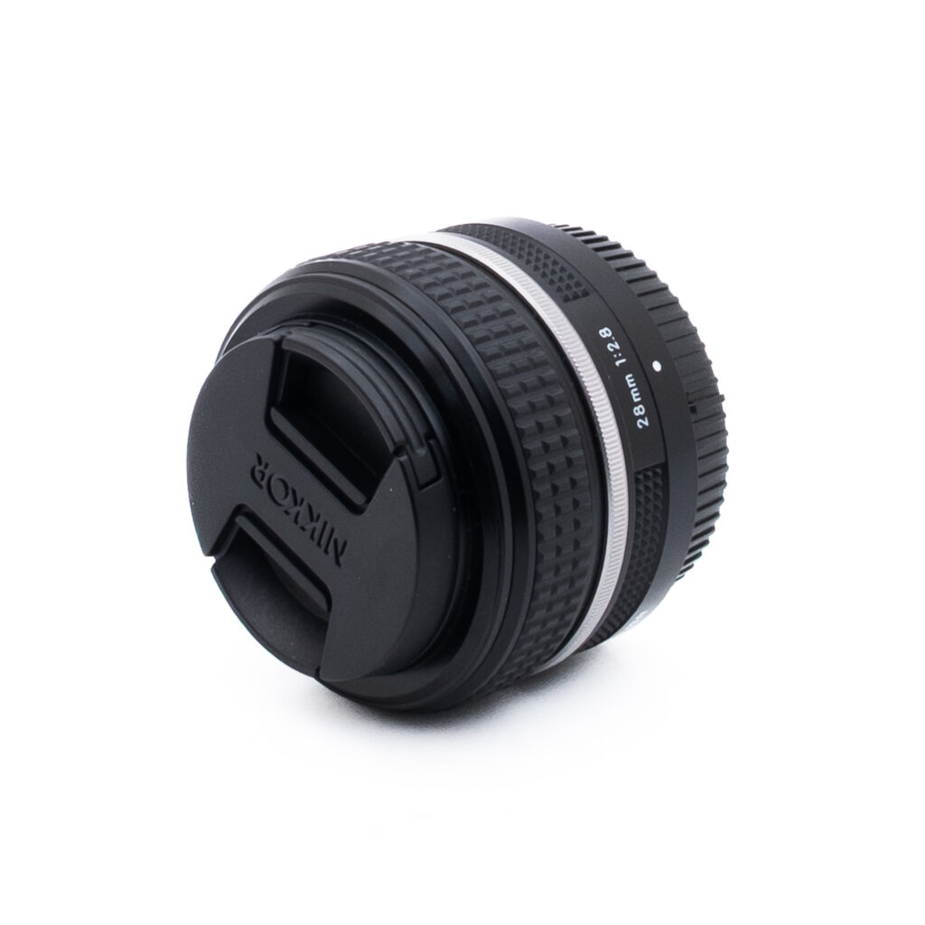 Nikon Nikkor Z 28mm f/2.8 SE (Kunto K5, Takuu 6kk) - Käytetty