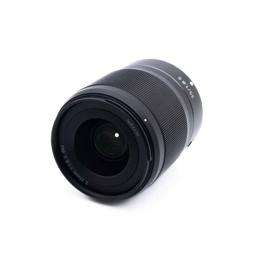 Nikon Z 35mm f18 S-2 Nikon Nikkor Z 35mm f/1.8 S - Käytetty