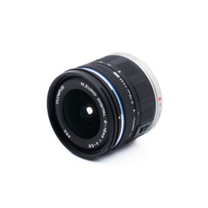 Olympus 9-18mm f4-56 ED-2 Olympus OM40 -filmikamera - Käytetty