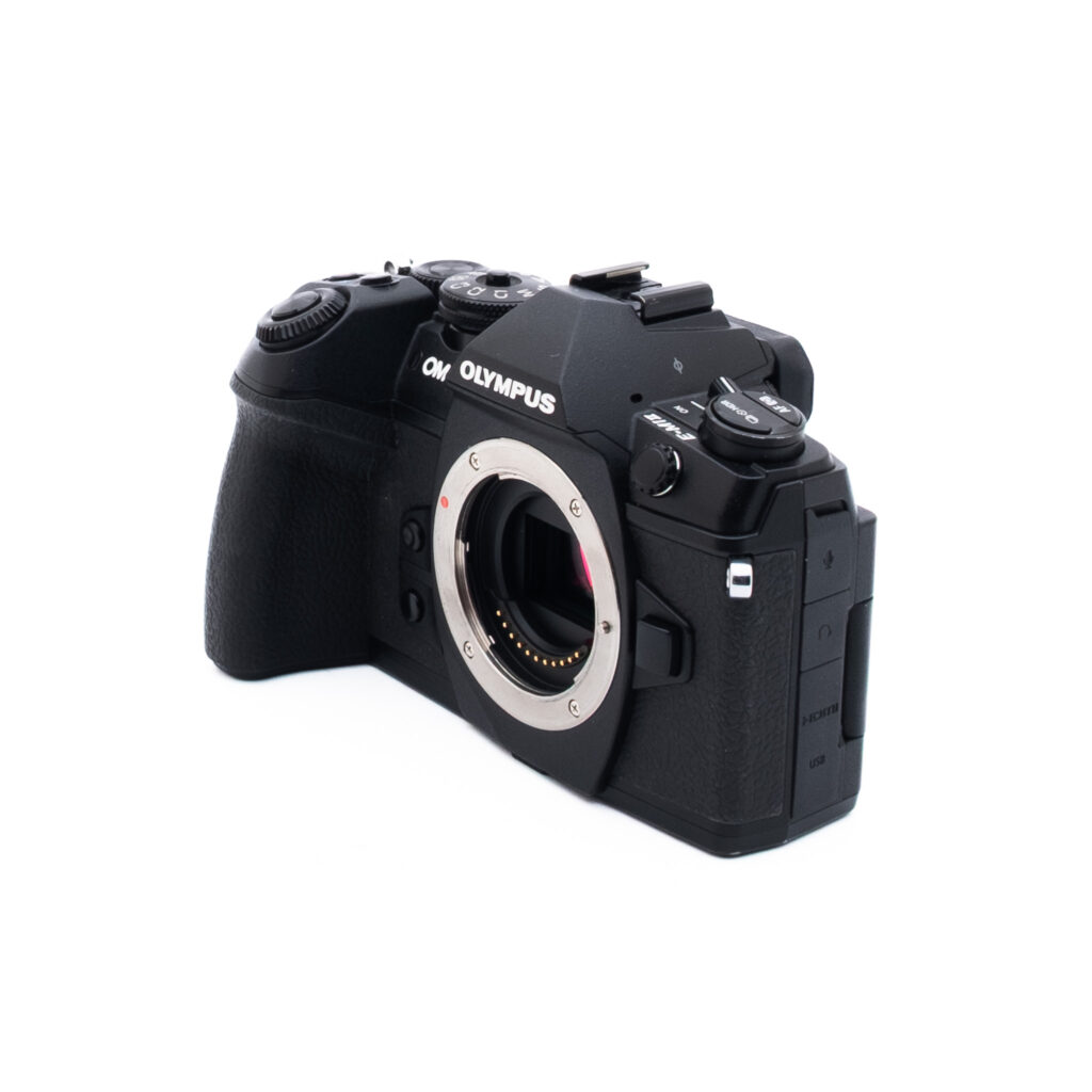 Olympus E-M1 II 7697-4 Olympus OM-D E-M1 Mark II (SC 5000, Takuu 6kk) - Käytetty