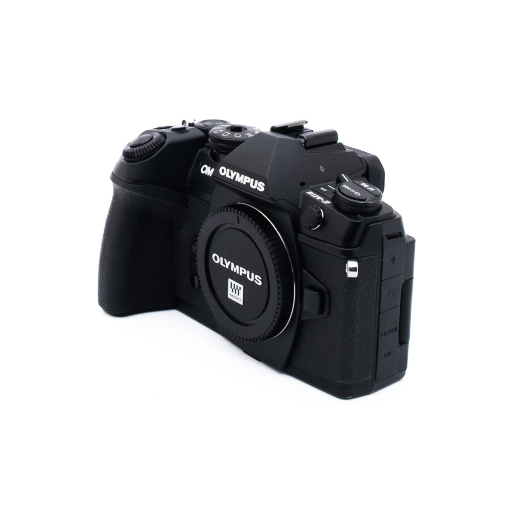 Olympus E-M1 II 7697-5 Olympus OM-D E-M1 Mark II (SC 5000, Takuu 6kk) - Käytetty