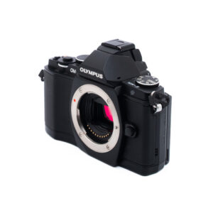 Olympus E-M5 2624-4 Olympus OM-D E-M5 (SC 3500) - Käytetty