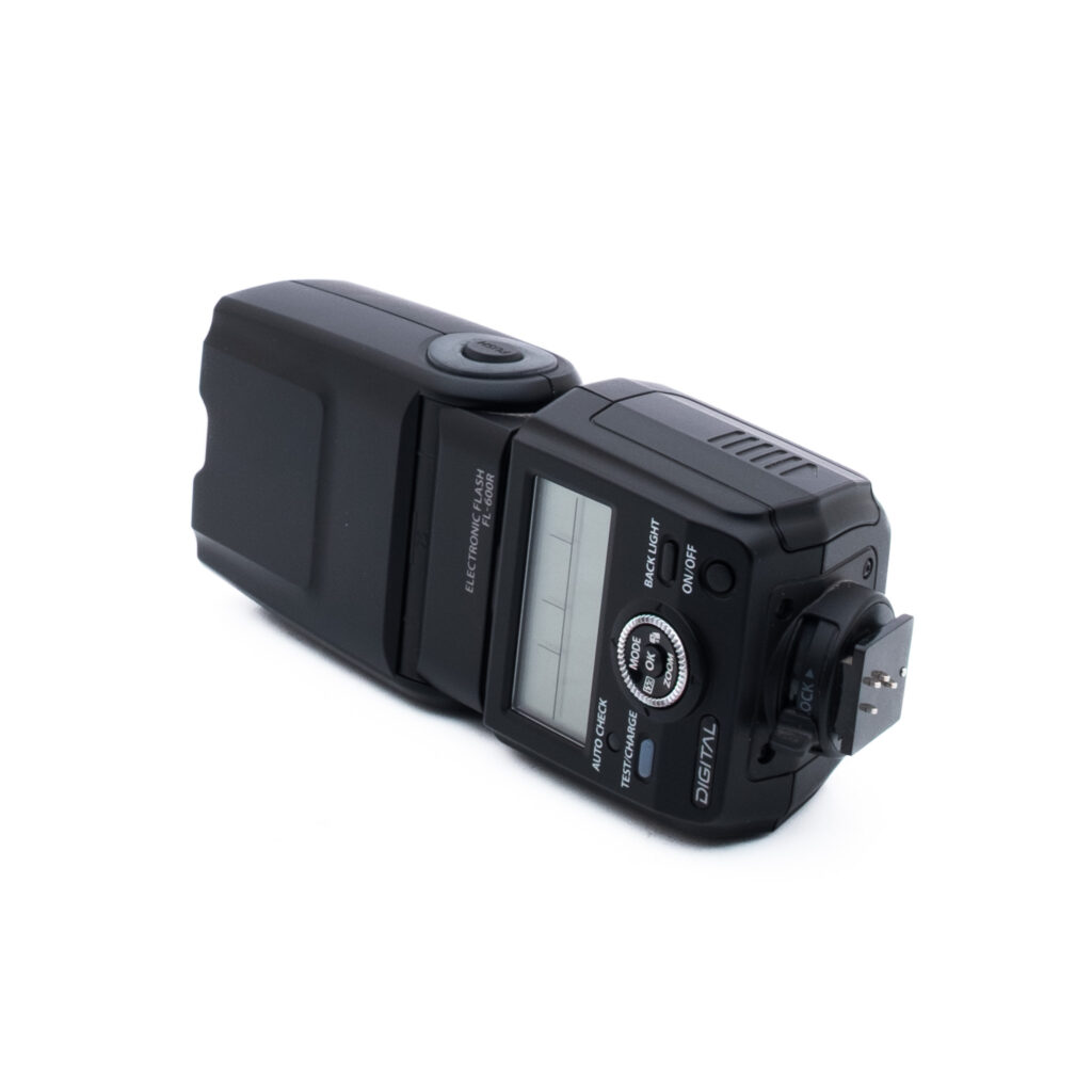 Olympus FL-600R-2 Olympus FL-600R salama - Käytetty