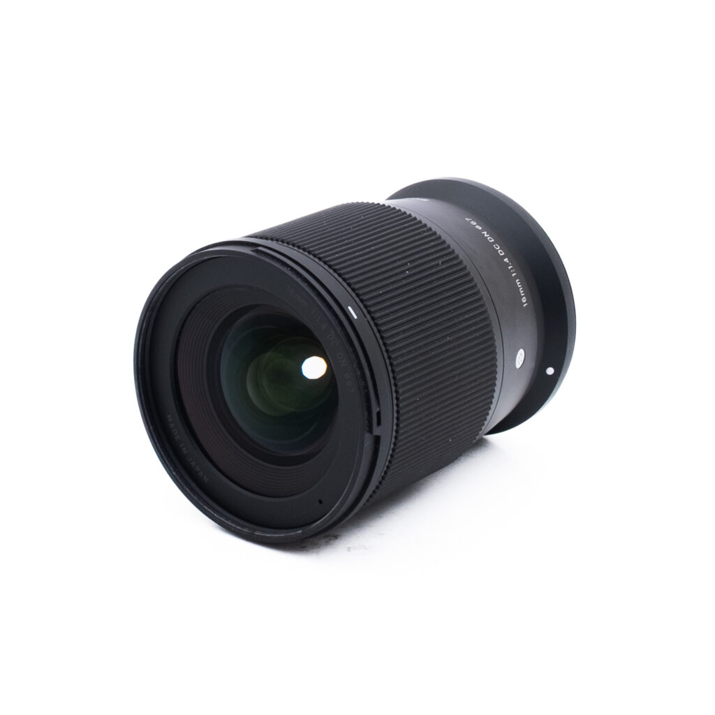 Sigma 16mm f14 DC DN RF-S-2 Sigma 16mm f/1.4 DC DN C Canon RF-S - Käytetty