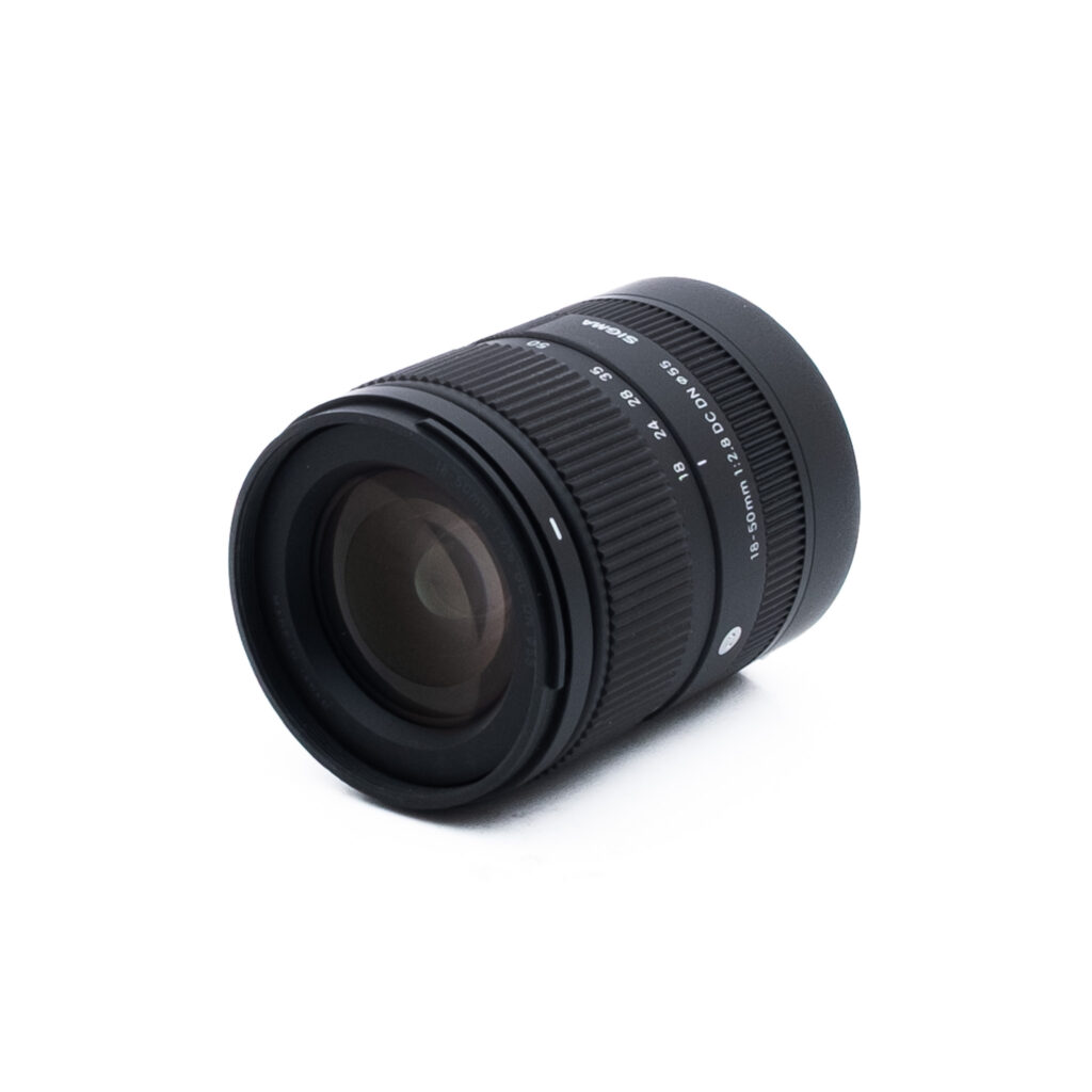 Sigma 18-50mm f28 DC DN-2 Sigma 18-50mm f/2.8 DC DN C Sony E - Käytetty