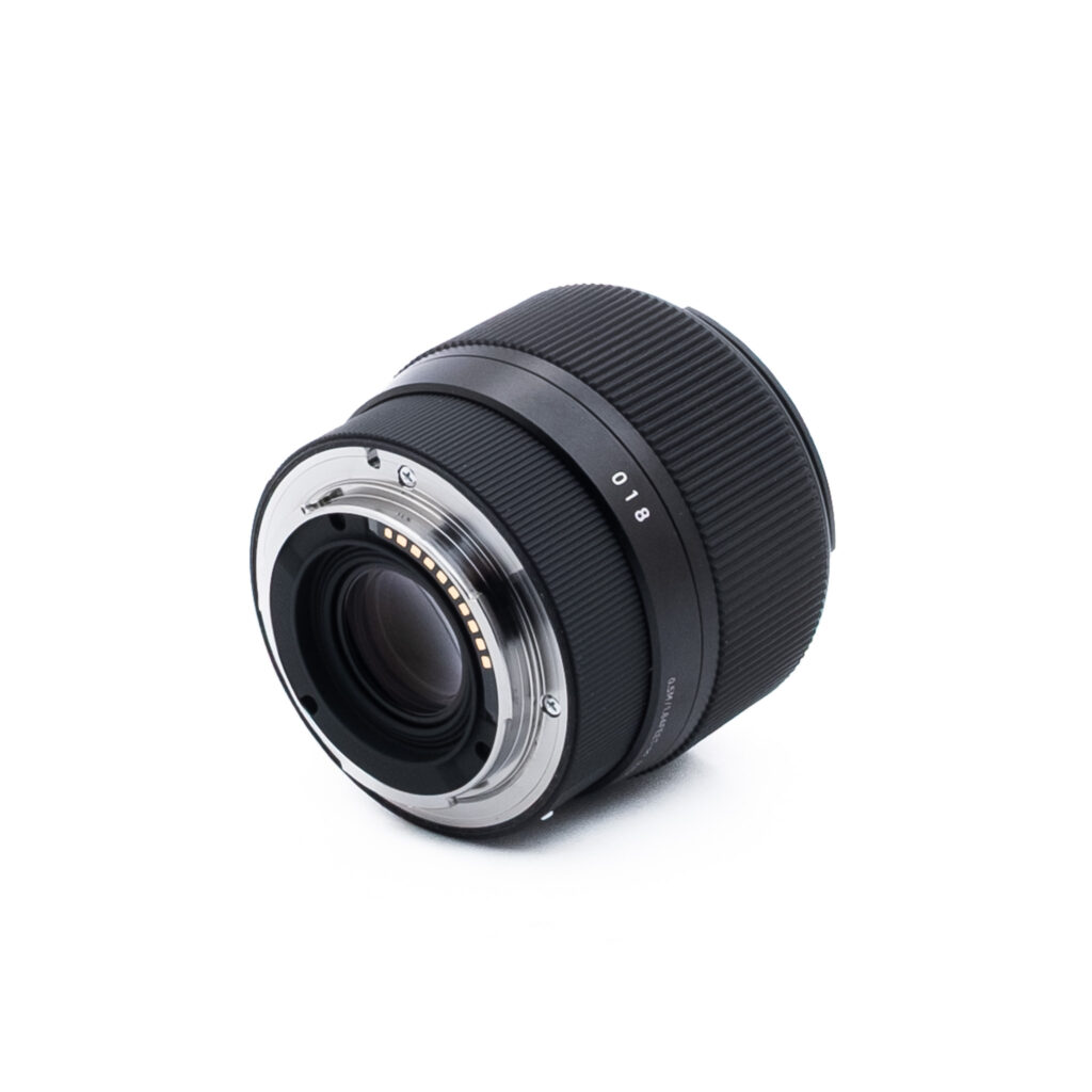 Sigma 56mm f14 DC DN-1 Sigma 56mm f/1.4 DC DN C Sony E - Käytetty