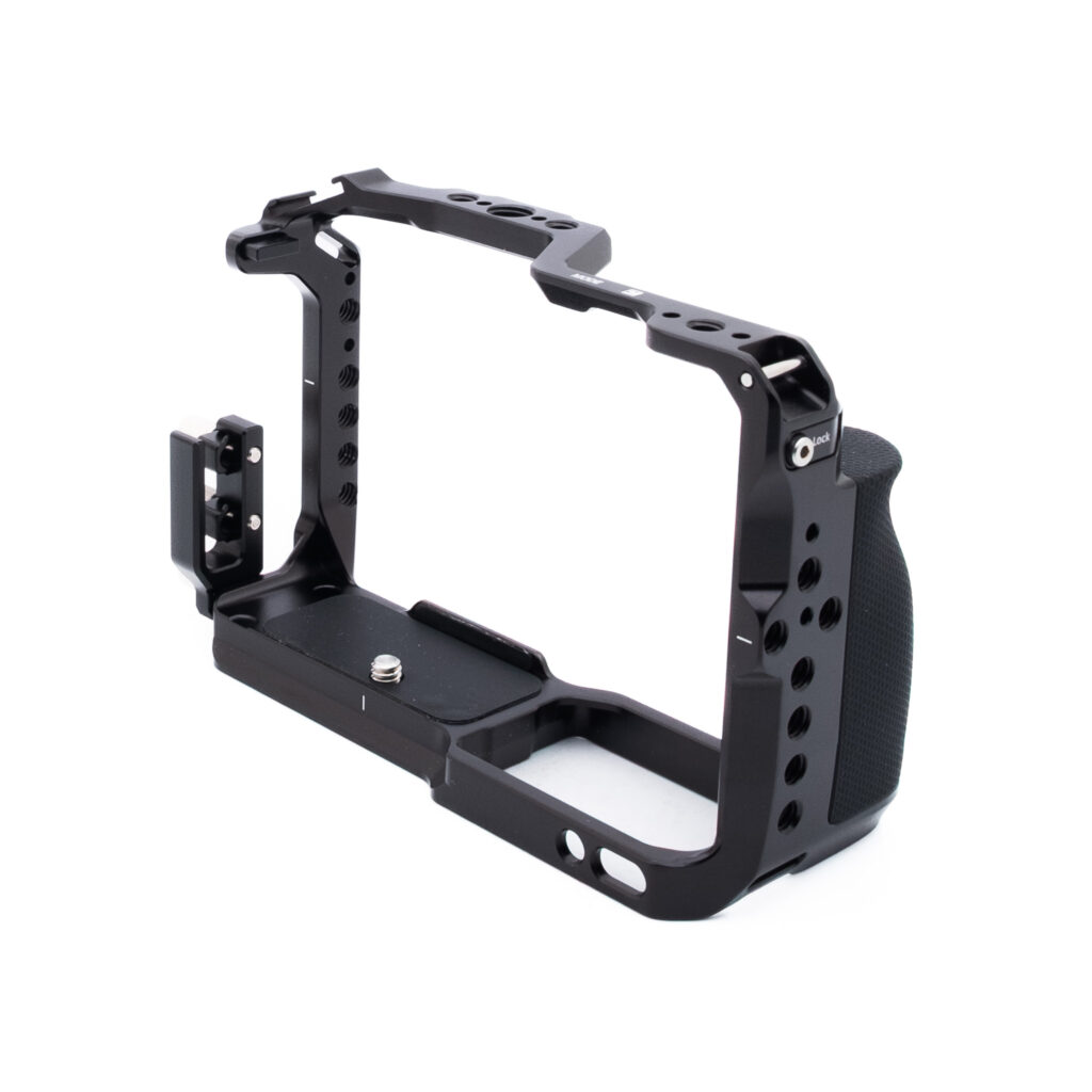 Smallrig ZR Cage-1 SmallRig 5467 Cage for Nikon ZR (Kunto K5, sis. ALV 25,5%) - Käytetty