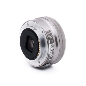 Sony 16-50mm f35-56 E PZ OSS-1 Sony E PZ 16-50mm f/3.5 - 5.6 OSS Hopea - Käytetty