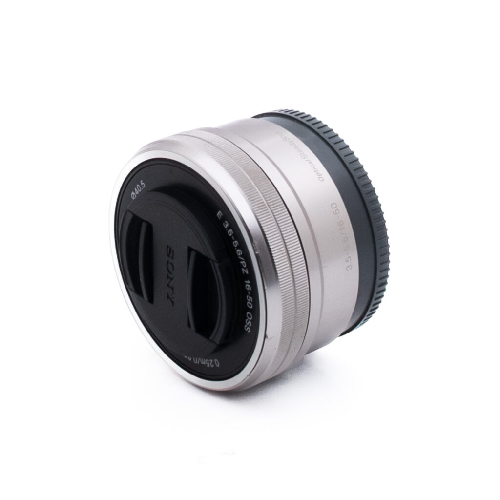 Sony 16-50mm f35-56 E PZ OSS-3 Sony E PZ 16-50mm f/3.5 - 5.6 OSS Hopea - Käytetty