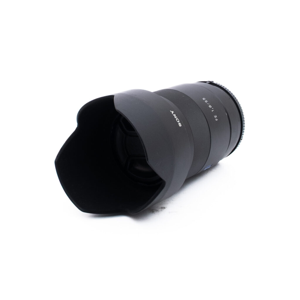 Sony 55mm f18 ZA-3-3 Sony FE Sonnar T* 55mm f/1.8 ZA (sis. ALV 25,5%) - Käytetty