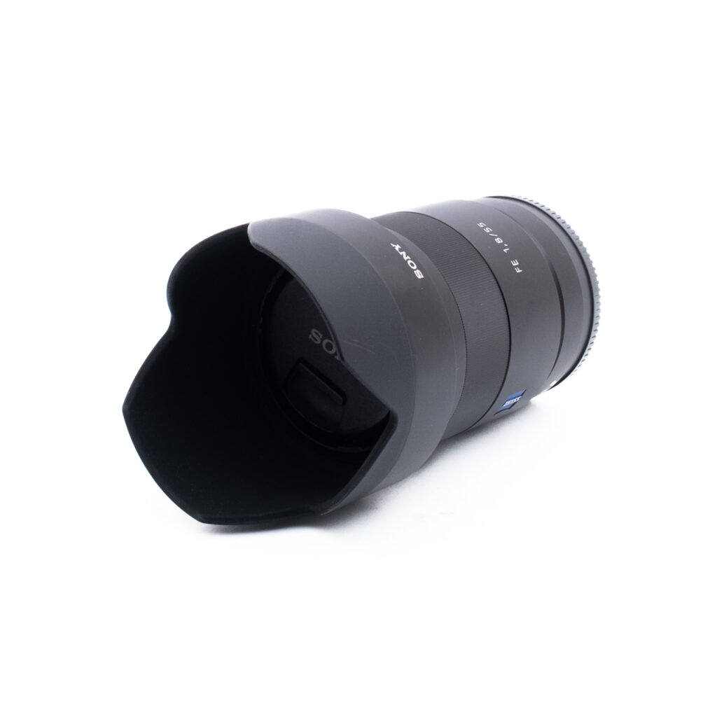 Sony 55mm f18 ZA-3-4 Sony FE Sonnar T* 55mm f/1.8 ZA (sis. ALV 25,5%) - Käytetty