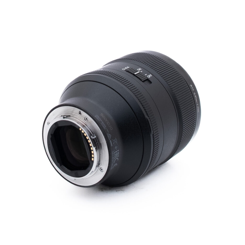 Sony 85mm f14 GM-1-2 Sony FE 85mm f/1.4 GM - Käytetty