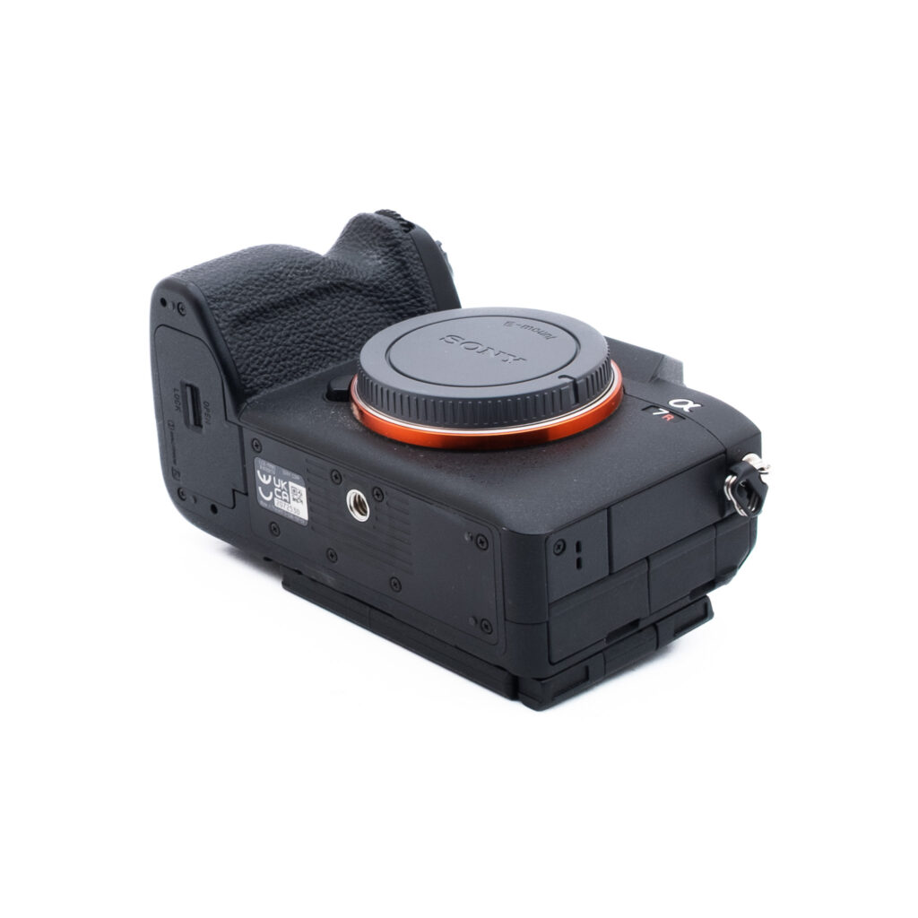 Sony A7R V 2530-1 Sony A7R V (SC 2000, Kunto K5, sis. ALV 25,5%, Takuu 12kk) – Käytetty