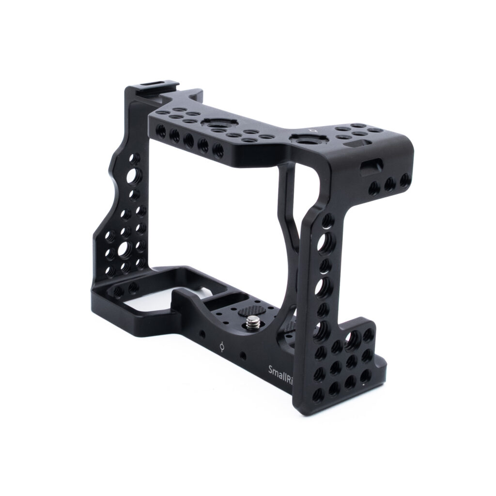 Sony häkki-2 SmallRig 2087 Cage for Sony A7III / A7RIII - Käytetty