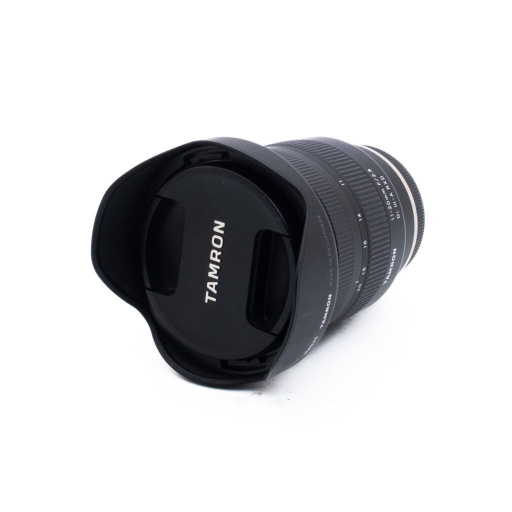 Tamron 11-20mm f28 Di III-A RXD-3 Tamron 11-20mm f/2.8 Di III-A RXD Sony E - Käytetty