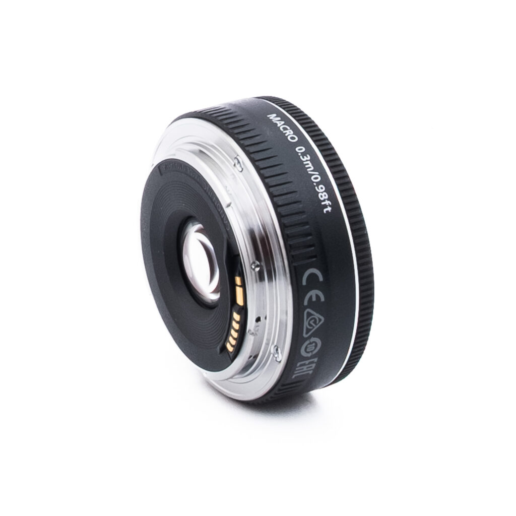 Canon EF 40mm f/2.8 STM (Kunto K5) - Käytetty
