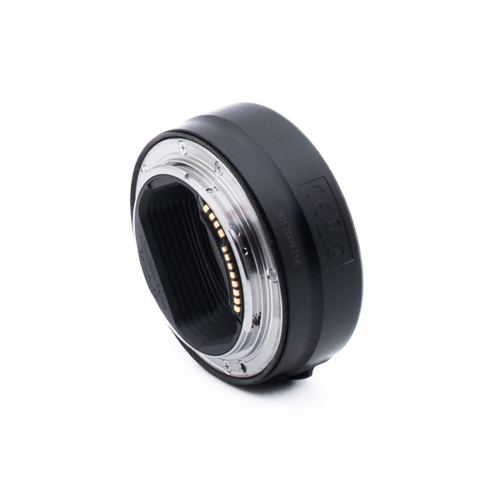 Canon Mount Adapter EF - EOS R (Kunto K5, sis. ALV 25,5%) - Käytetty