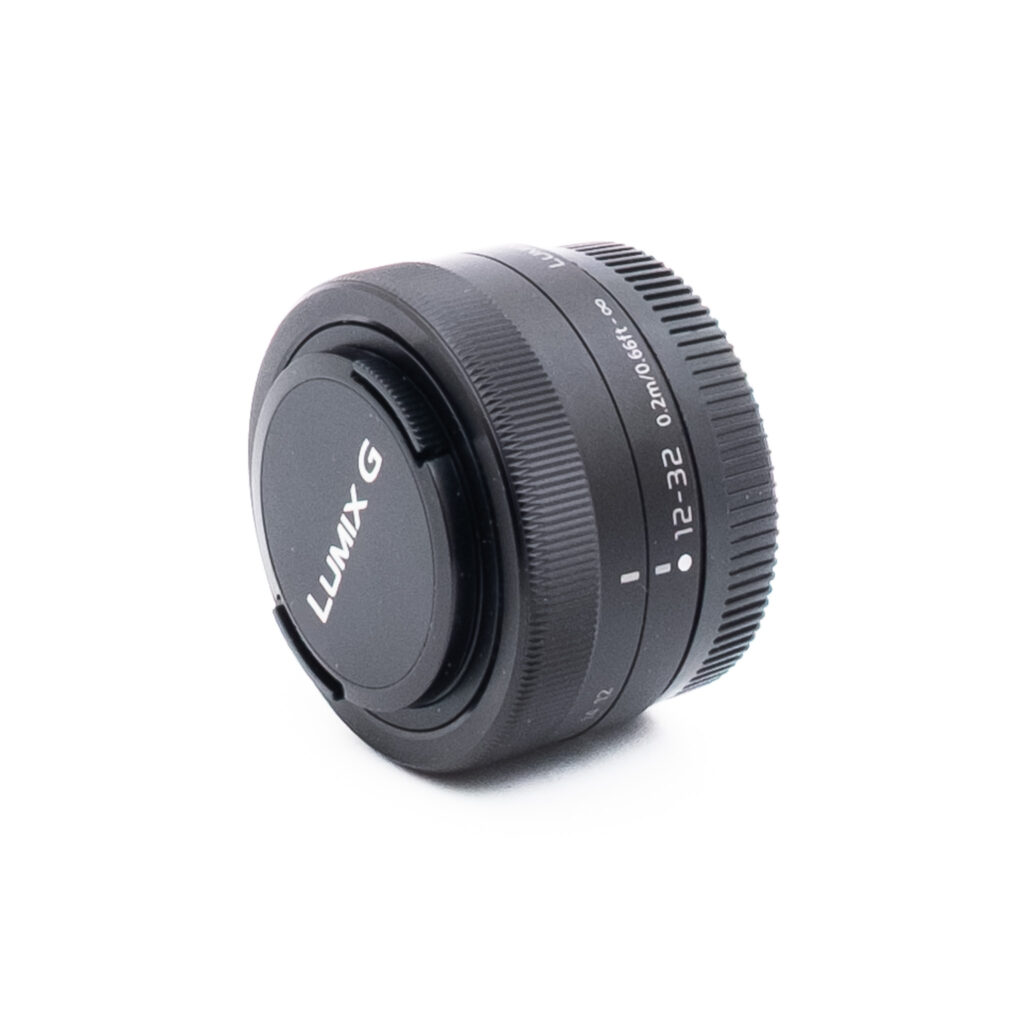 Lumix 12-32mm f35-56 Mega Ois 5974-3 Panasonic Lumix 12-32mm f/3.5-5.6 Mega O.I.S. - Käytetty