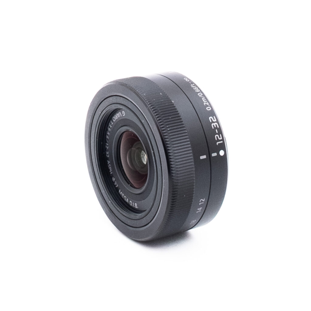 Lumix 12-32mm f35-56 Mega Ois 7306-2 Panasonic Lumix 12-32mm f/3.5-5.6 Mega O.I.S. - Käytetty
