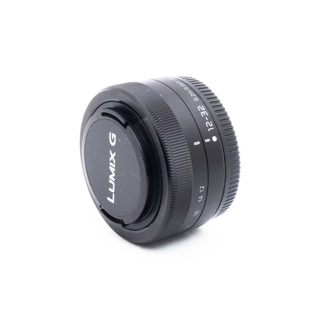 Lumix 12-32mm f35-56 Mega Ois 7306-3 Panasonic Lumix 12-32mm f/3.5-5.6 Mega O.I.S. - Käytetty