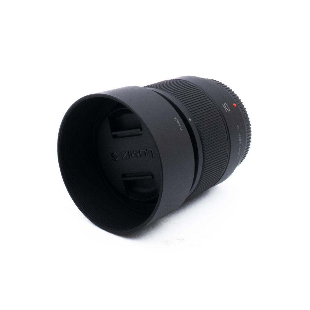 Lumix 25mm f17-3 Panasonic Lumix 25mm f/1.7 - Käytetty
