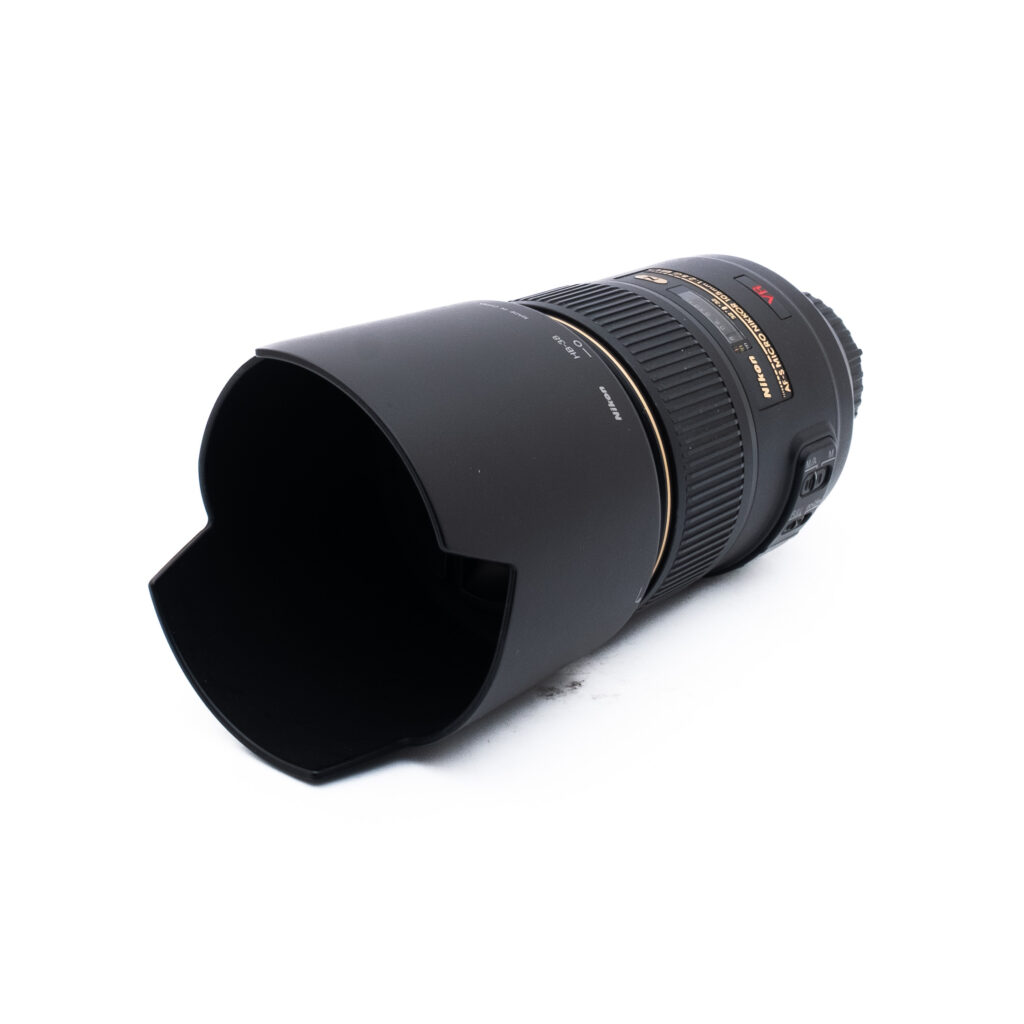Nikon 105mm f28G ED VR-3 Nikon AF-S Micro-Nikkor 105mm f/2.8G VR ED (Kunto K5, Takuu 6kk) - Käytetty