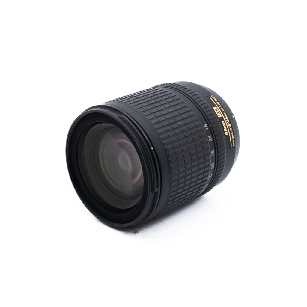 Nikon 18-135mm f35-56G ED DX-2 Nikon AF-S Nikkor 18-135mm f/3.5-5.6 G ED DX - Käytetty