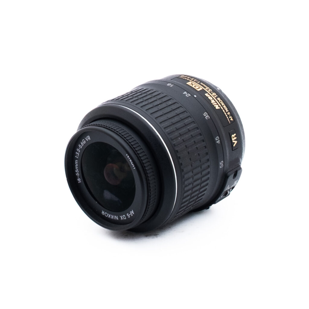 Nikon 18-55 f35-56 G DX VR-2 Nikon AF-P Nikkor 18-55mm f/3.5-5.6 G VR DX - Käytetty