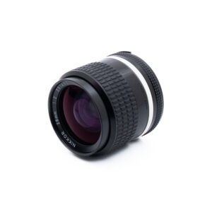 Nikon 28mm f2-2 Nikon AI-S Nikkor 28mm f/2 - Käytetty